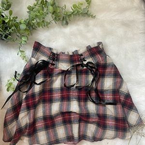 women’s plaid mini skirt